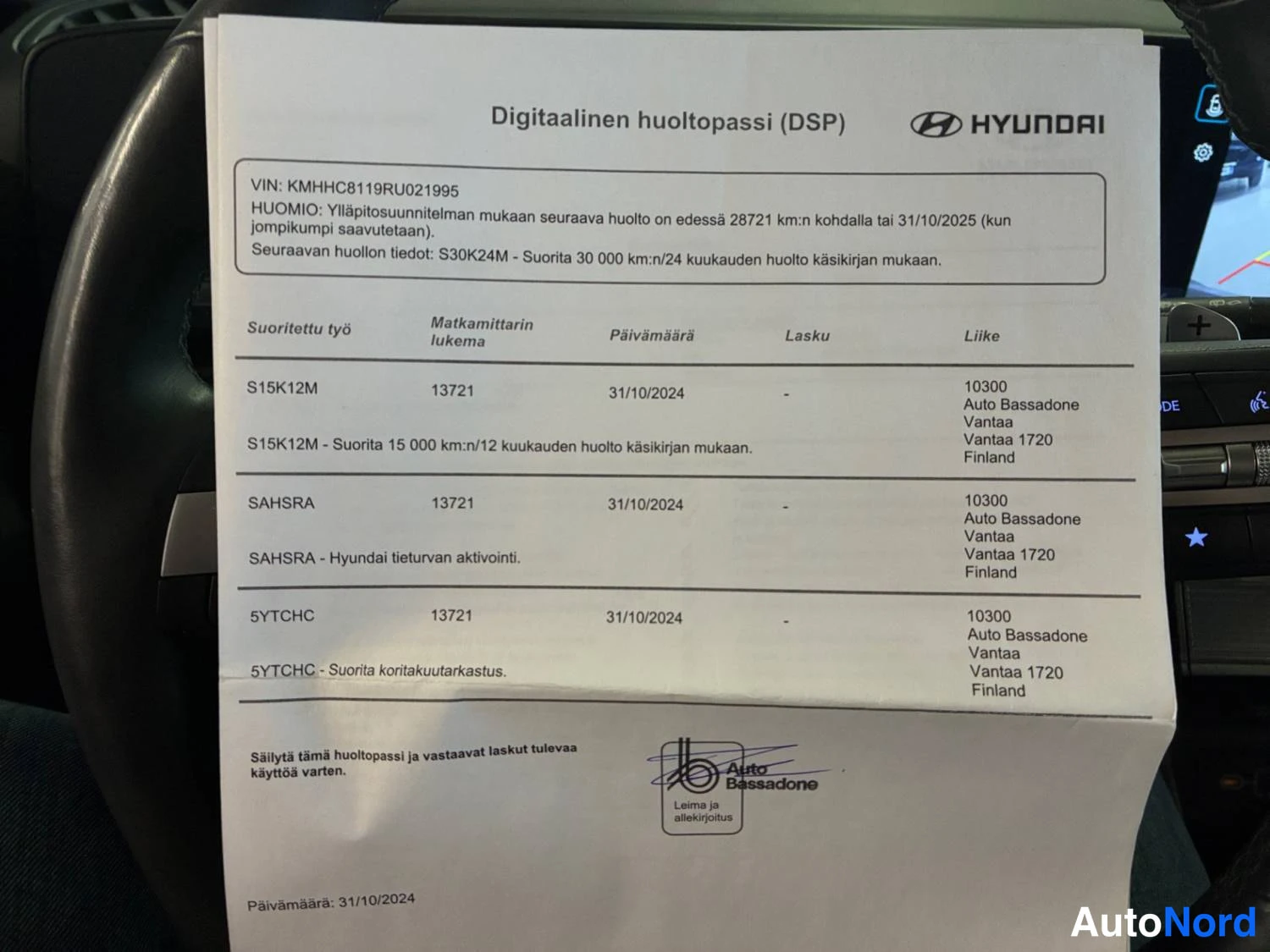 Punainen Hyundai Kona 2023, kuva 30