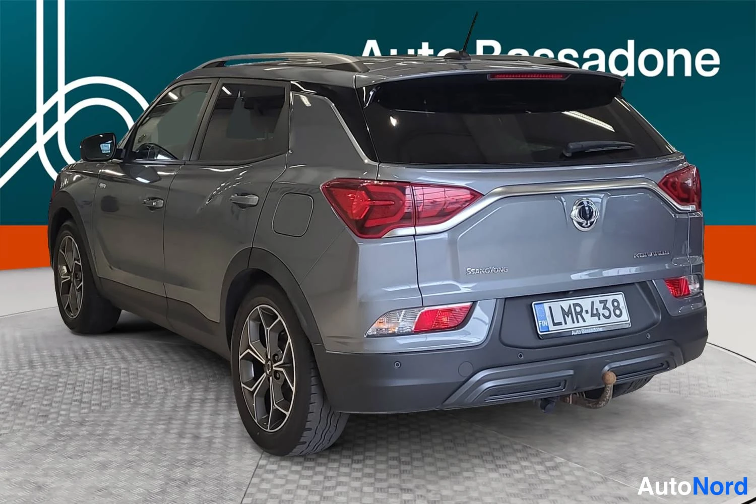 Harmaa SsangYong Korando 2020, takaviisto, kuva 8