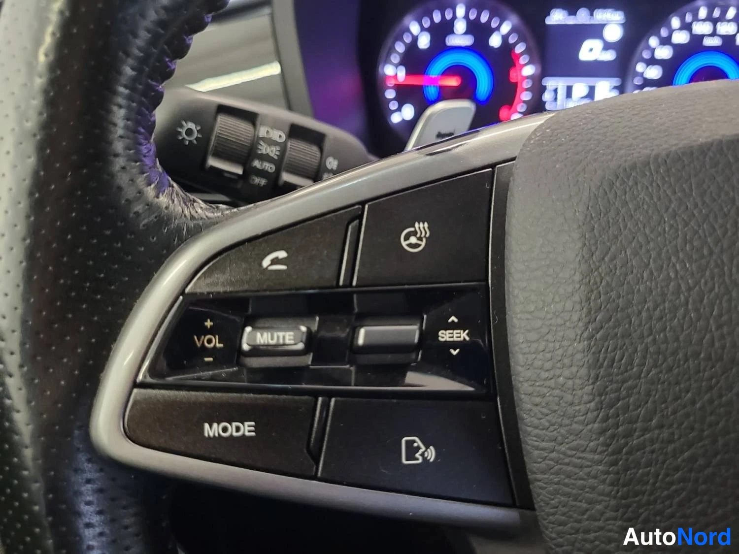Harmaa SsangYong Korando 2020, kuva 25