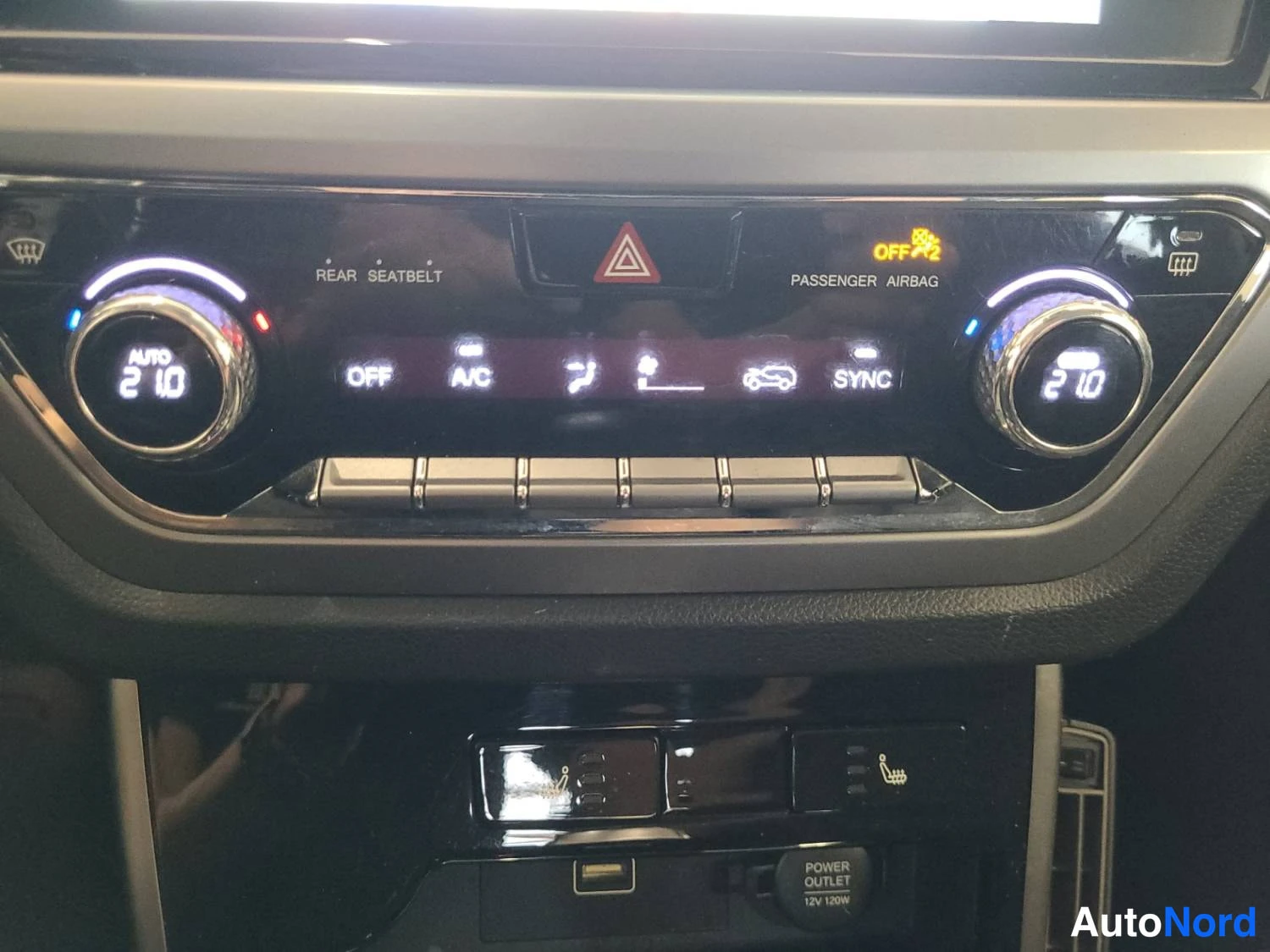 Harmaa SsangYong Korando 2020, kuva 26