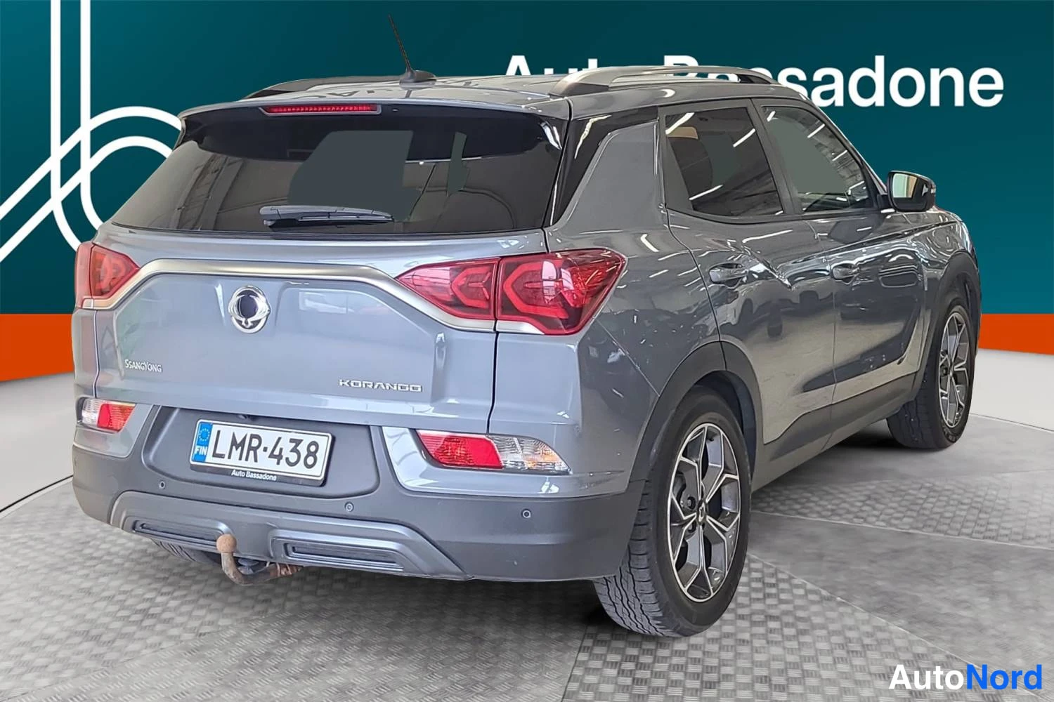 Harmaa SsangYong Korando 2020, takaviisto, kuva 7