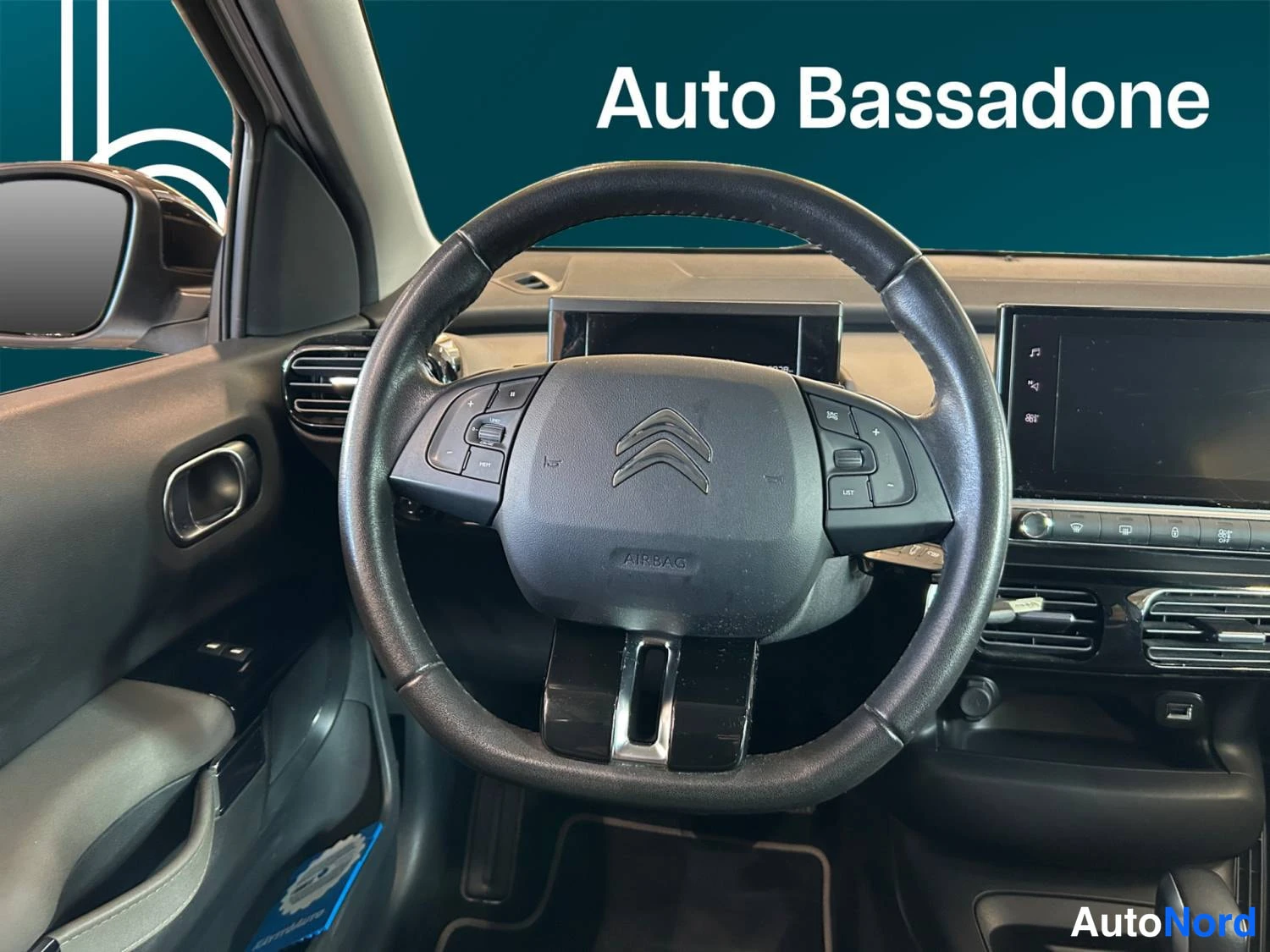 Valkoinen Citroen C4 cactus 2018, kuva 13