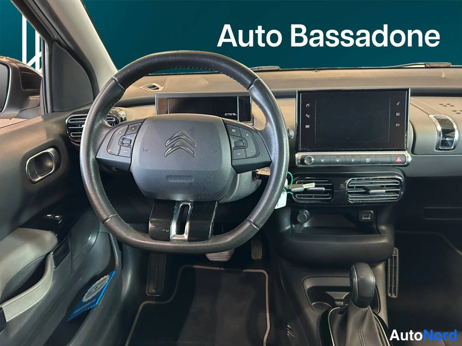 Valkoinen Citroen C4 cactus 2018, kuva 11