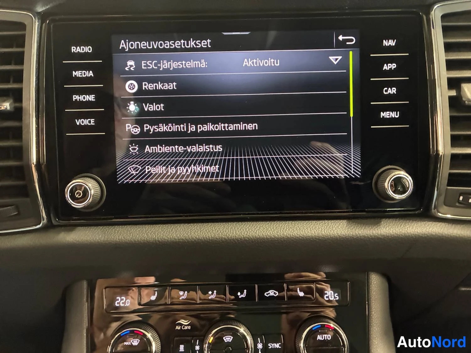 Harmaa Skoda Kodiaq 2020, kuva 34