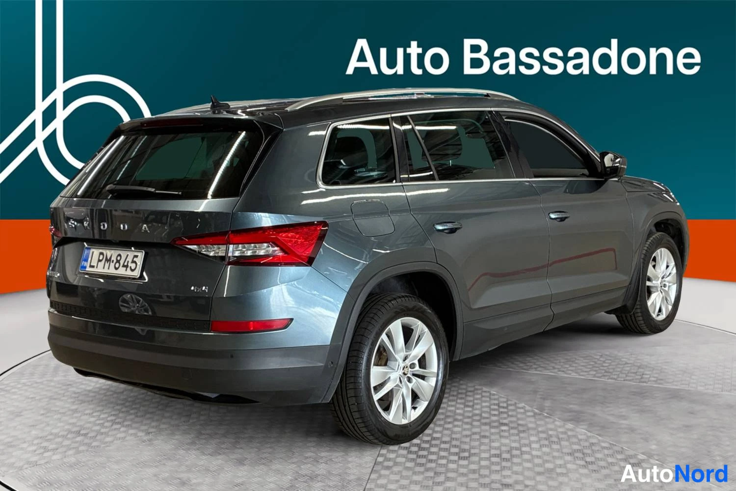 Harmaa Skoda Kodiaq 2020, takaviisto, kuva 7