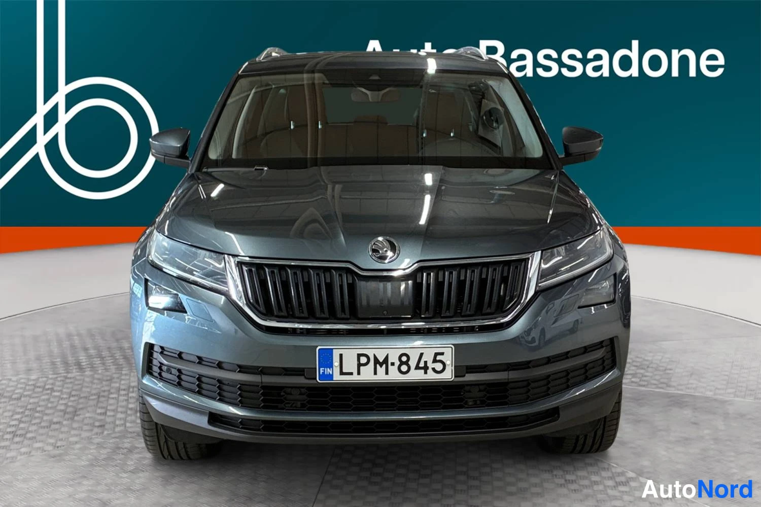 Harmaa Skoda Kodiaq 2020, edestä, kuva 3