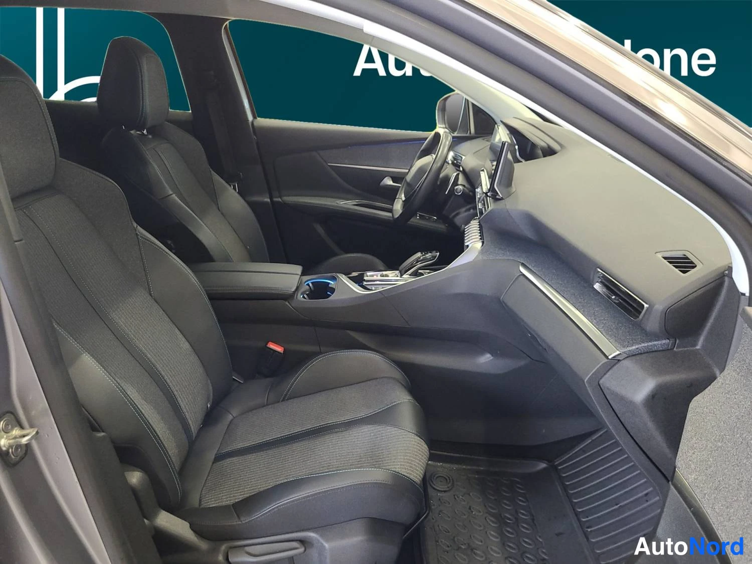 Harmaa Peugeot 3008 2021, kuva 15