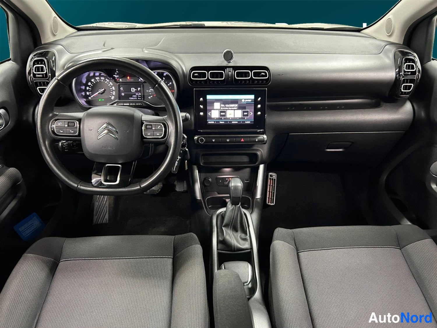 Valkoinen Citroen C3 aircross 2021, kuva 10