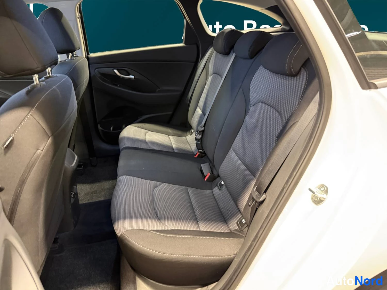 Valkoinen Hyundai I30 2025, kuva 14