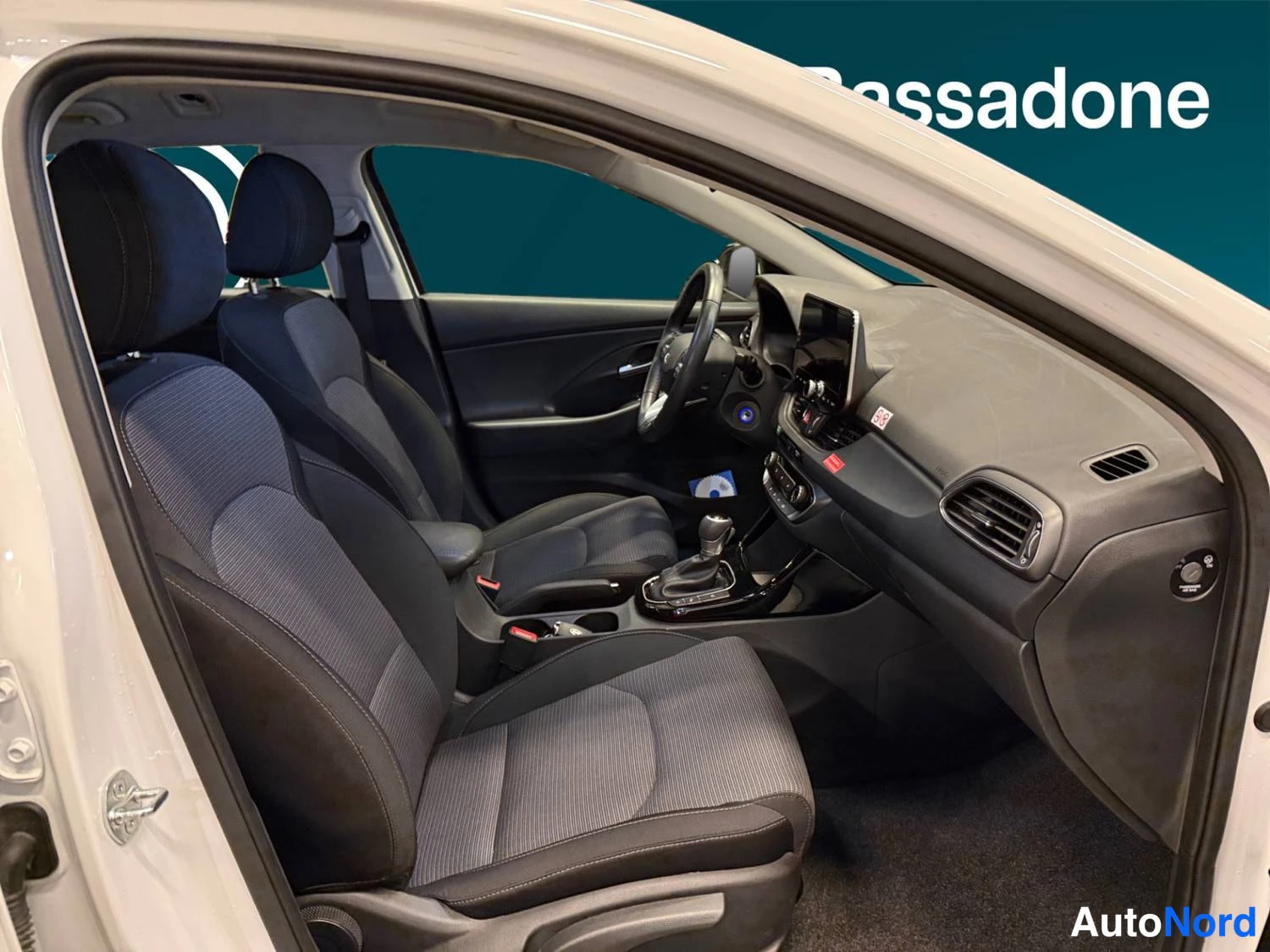 Valkoinen Hyundai I30 2025, kuva 16