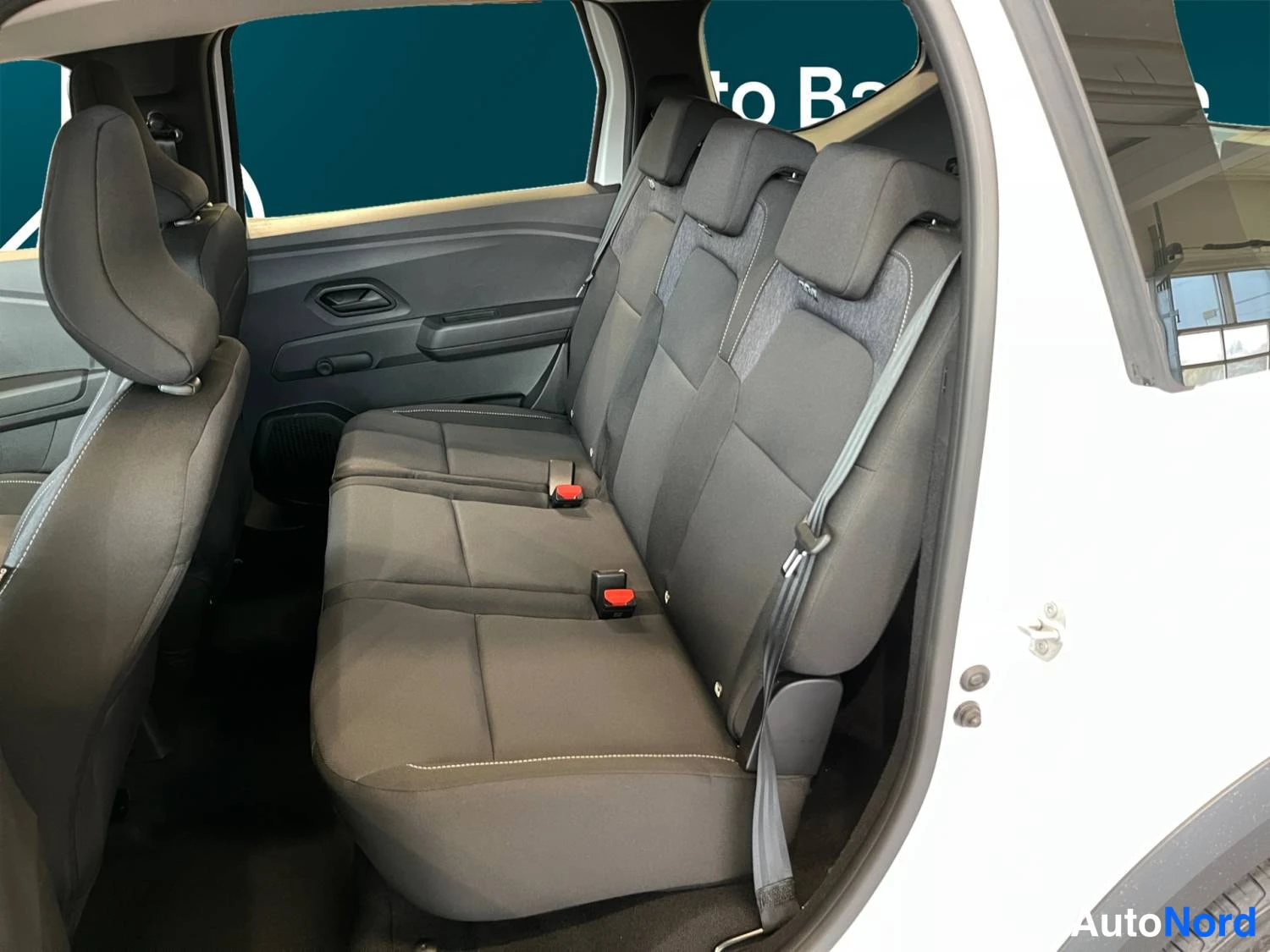 Beige Dacia Jogger 2026, kuva 13
