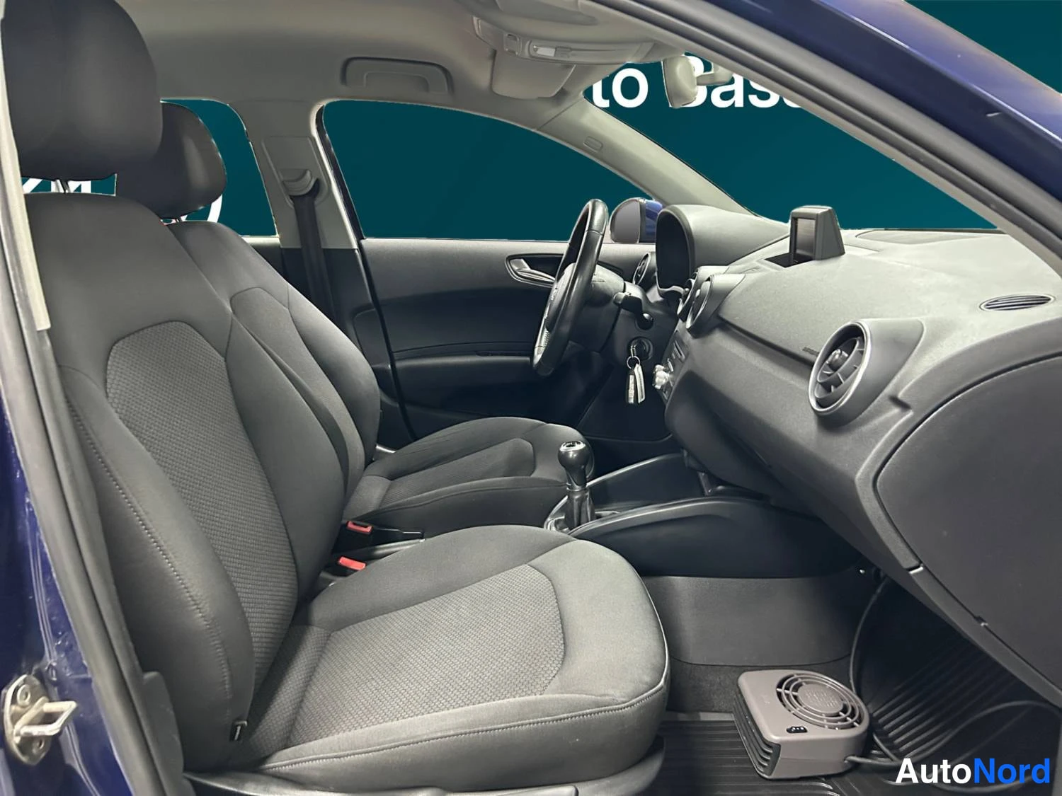 Sininen Audi A1 2013, kuva 16