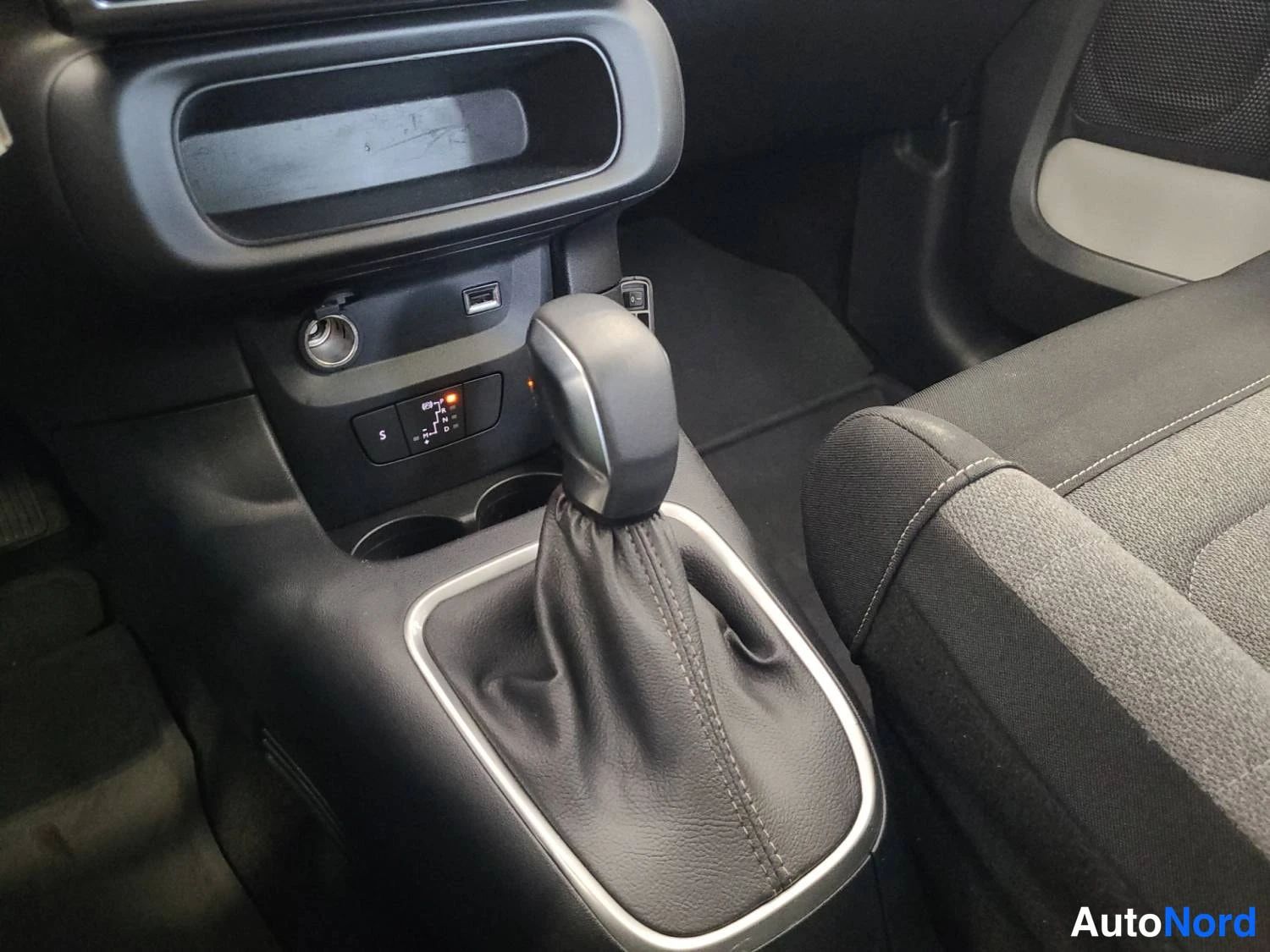 Punainen Citroen C3 2021, kuva 27