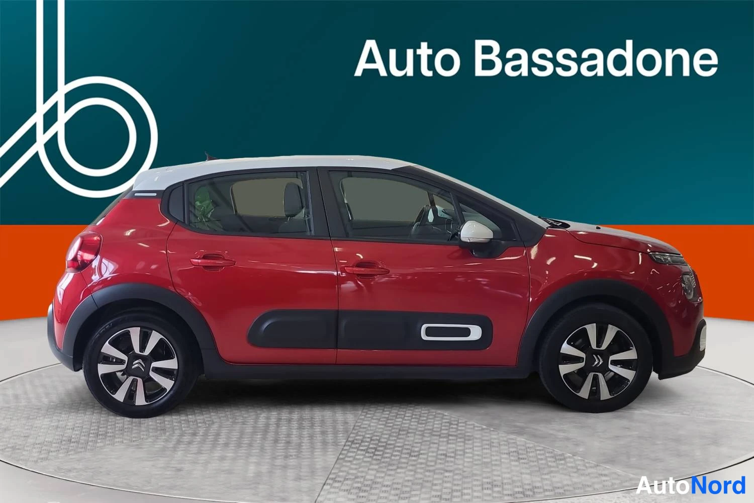 Punainen Citroen C3 2021, sivulta, kuva 6
