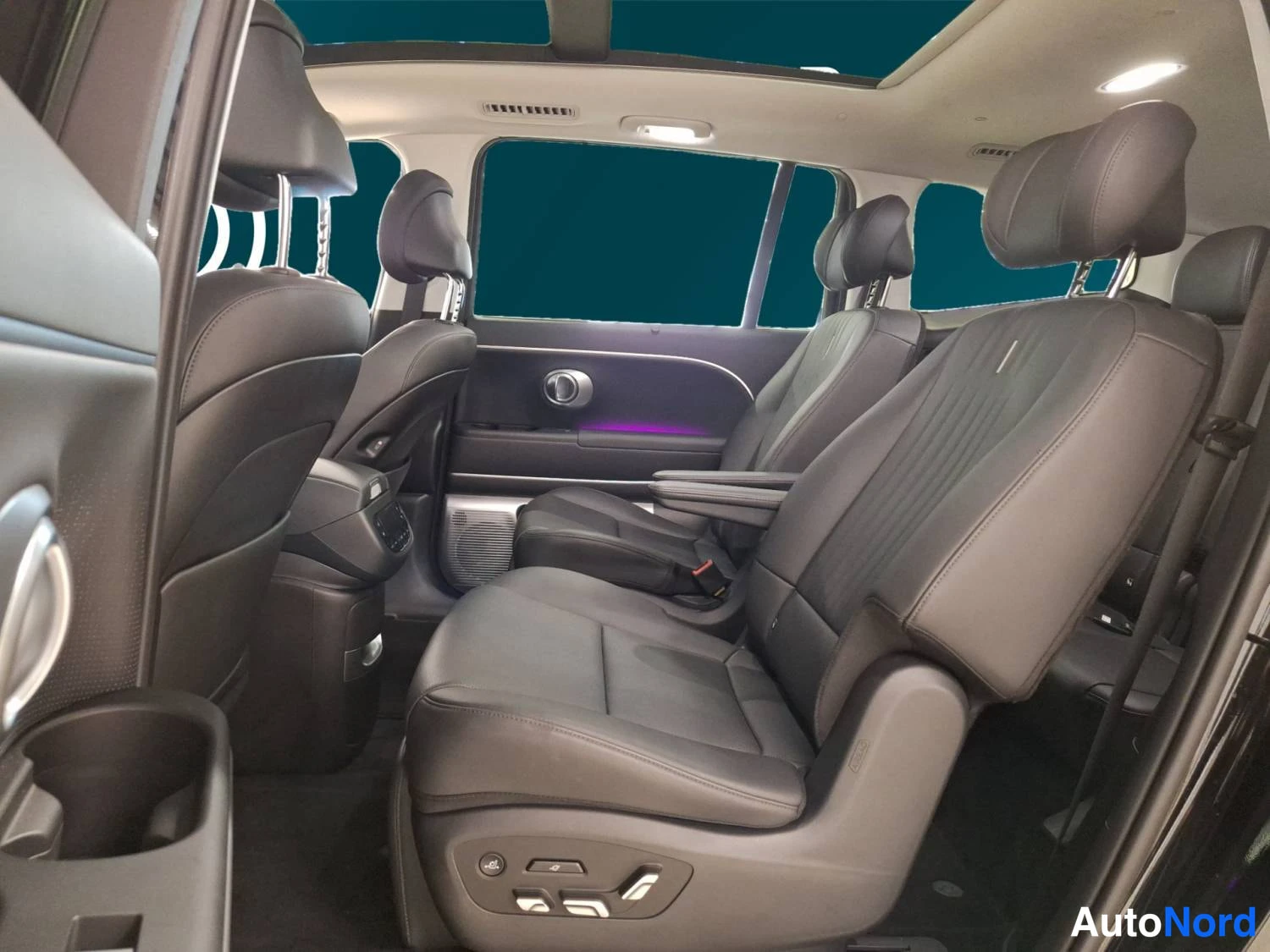 Musta Hyundai Ioniq 9 2026, kuva 11