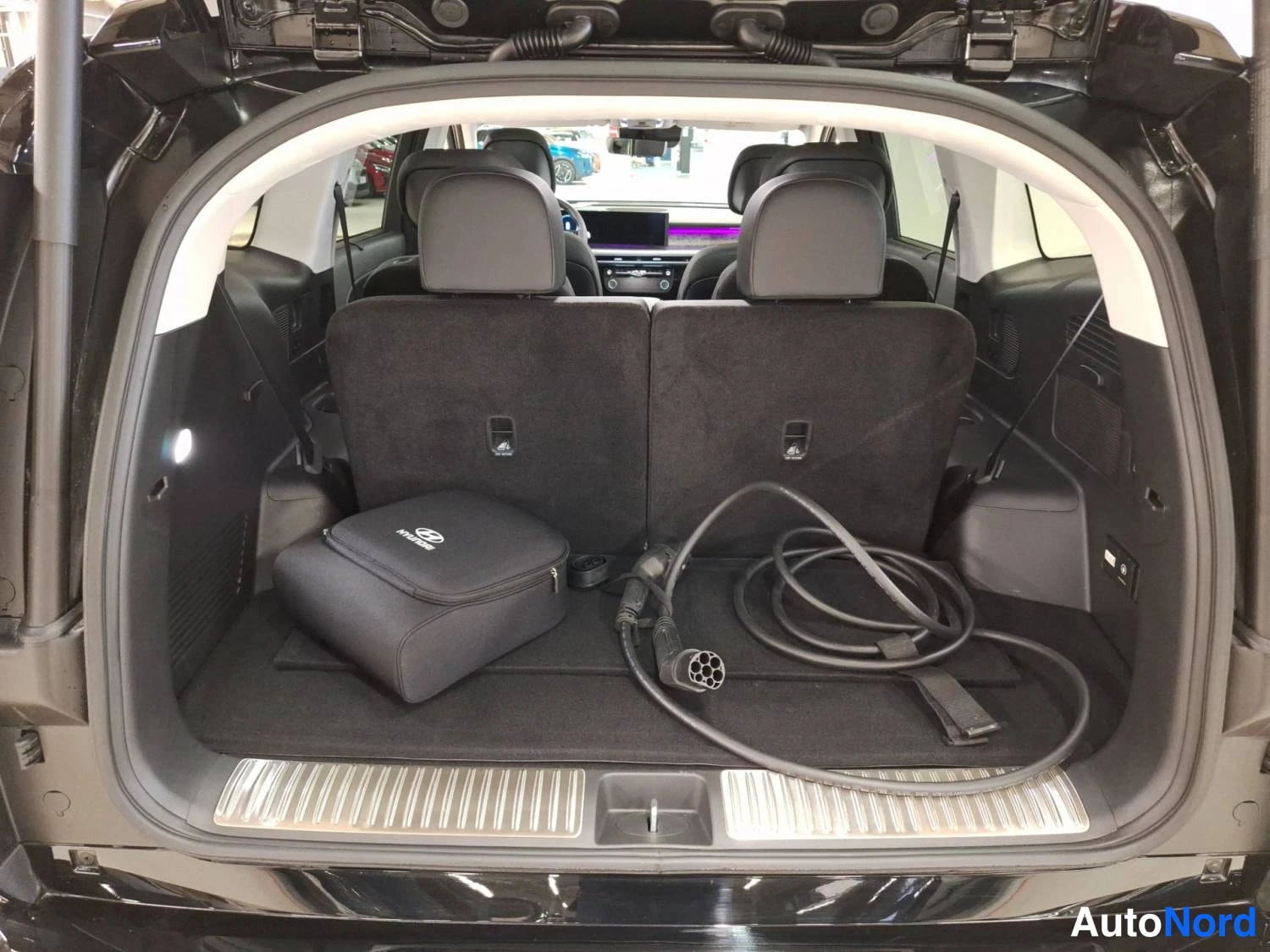 Musta Hyundai Ioniq 9 2026, kuva 14