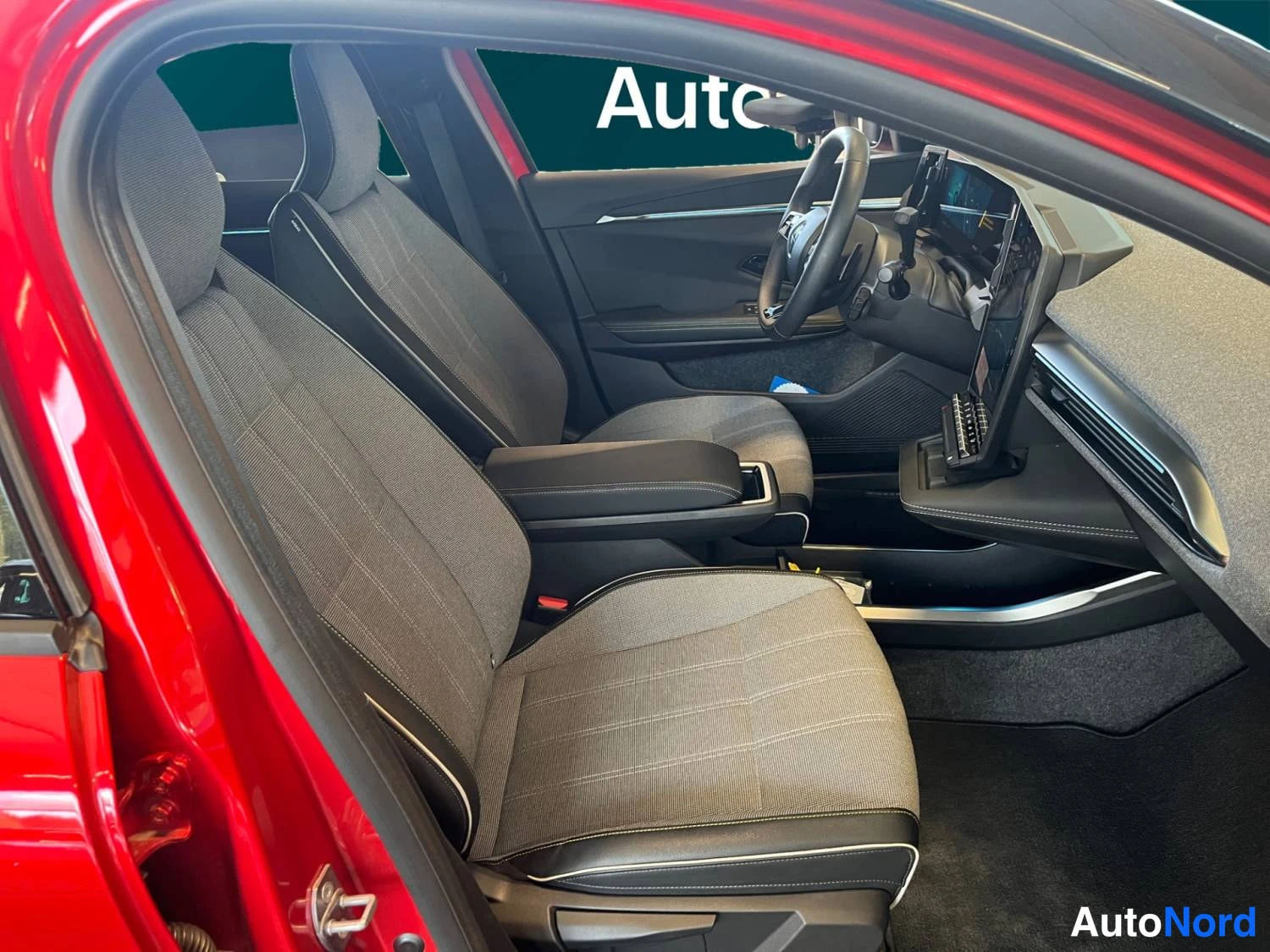 Punainen Renault Scenic E-Tech electric 2024, kuva 15