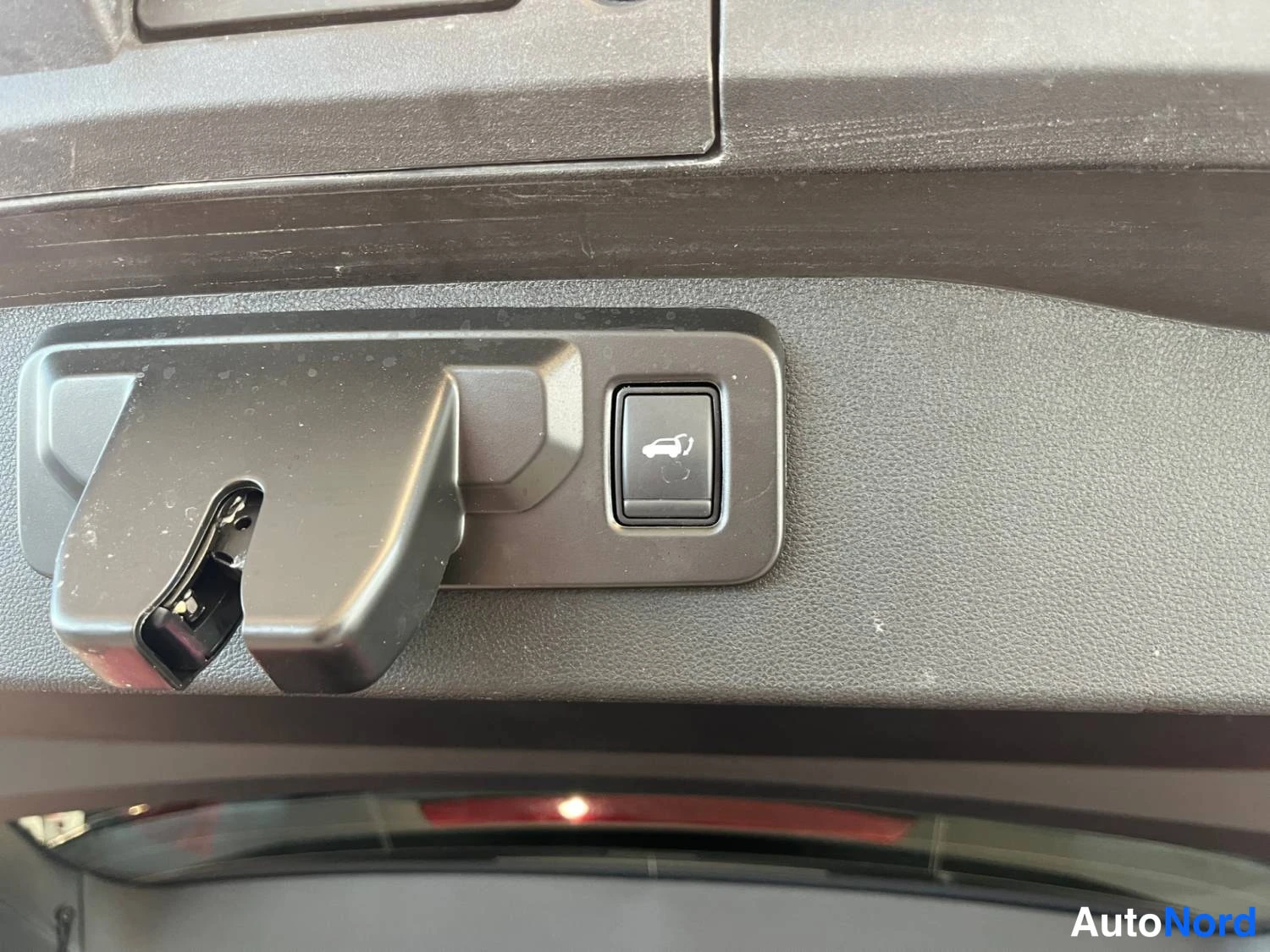 Punainen Renault Scenic E-Tech electric 2024, kuva 17