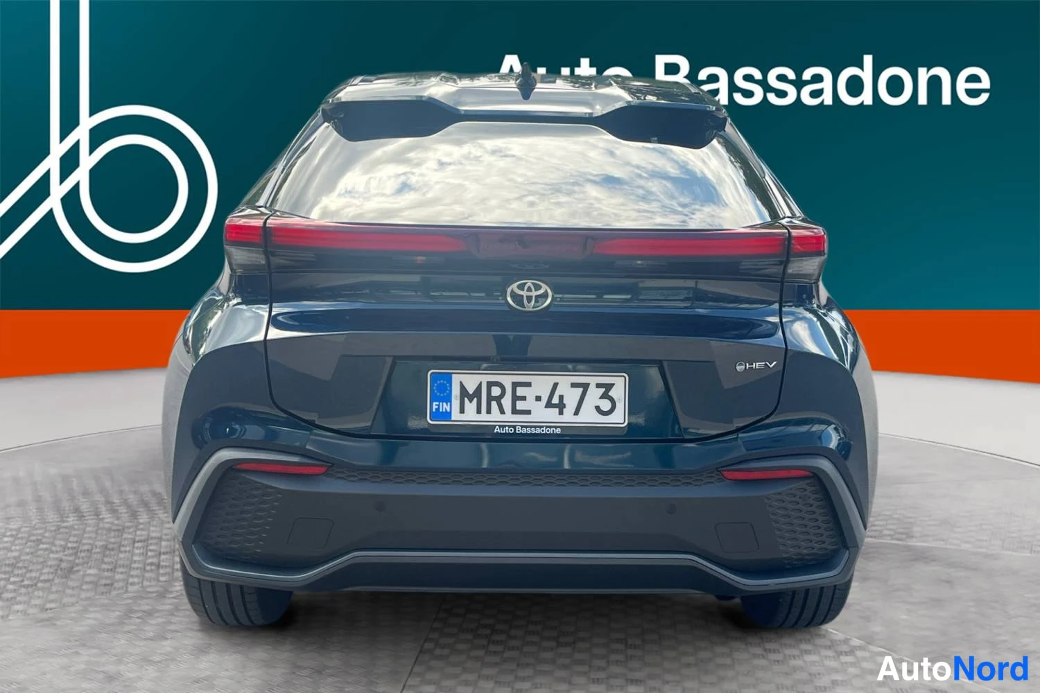 Sininen Toyota C-hr 2024, takaa, kuva 6
