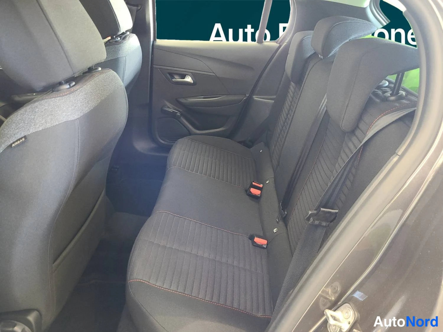 Harmaa Peugeot 208 2021, kuva 12