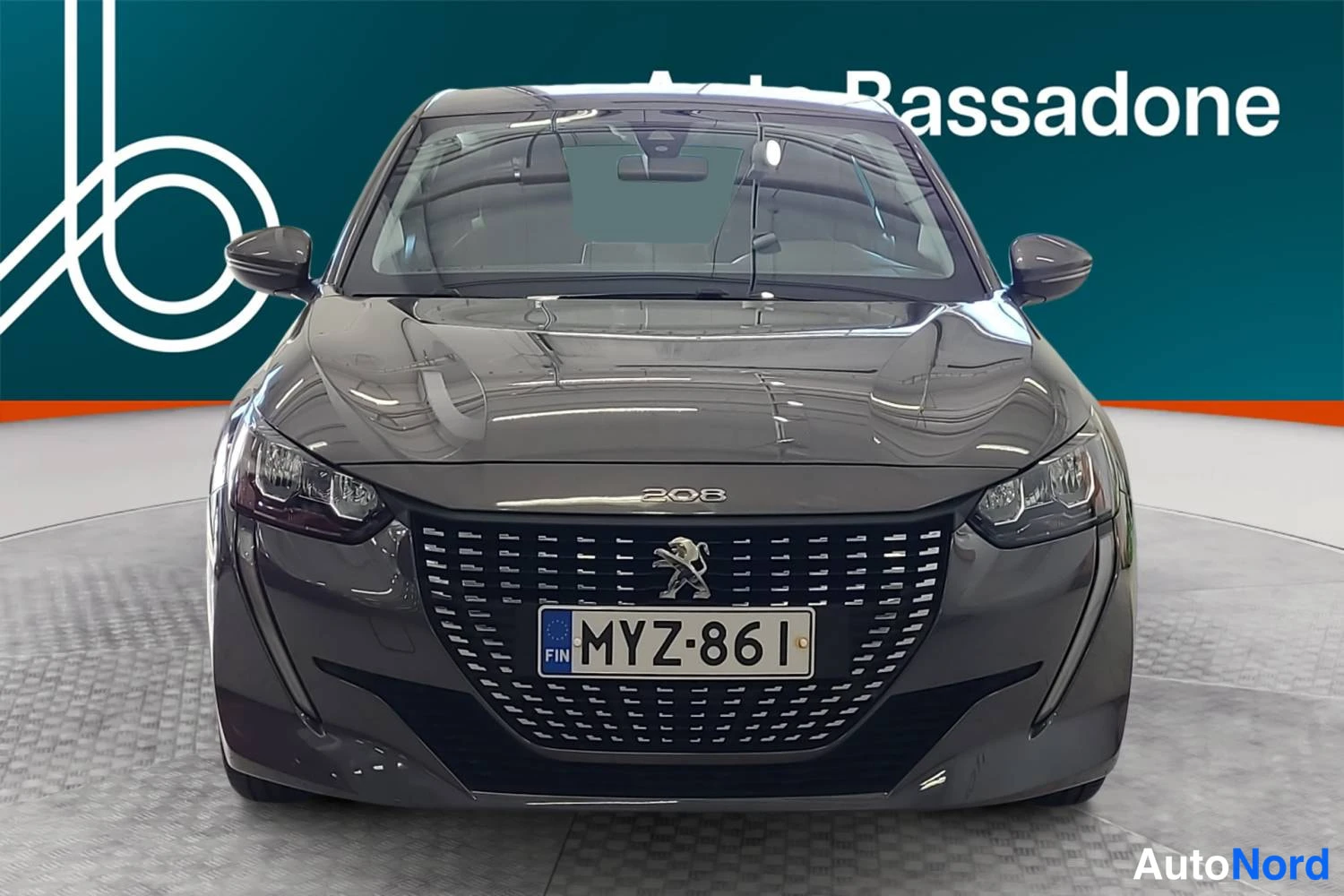 Harmaa Peugeot 208 2021, edestä, kuva 3