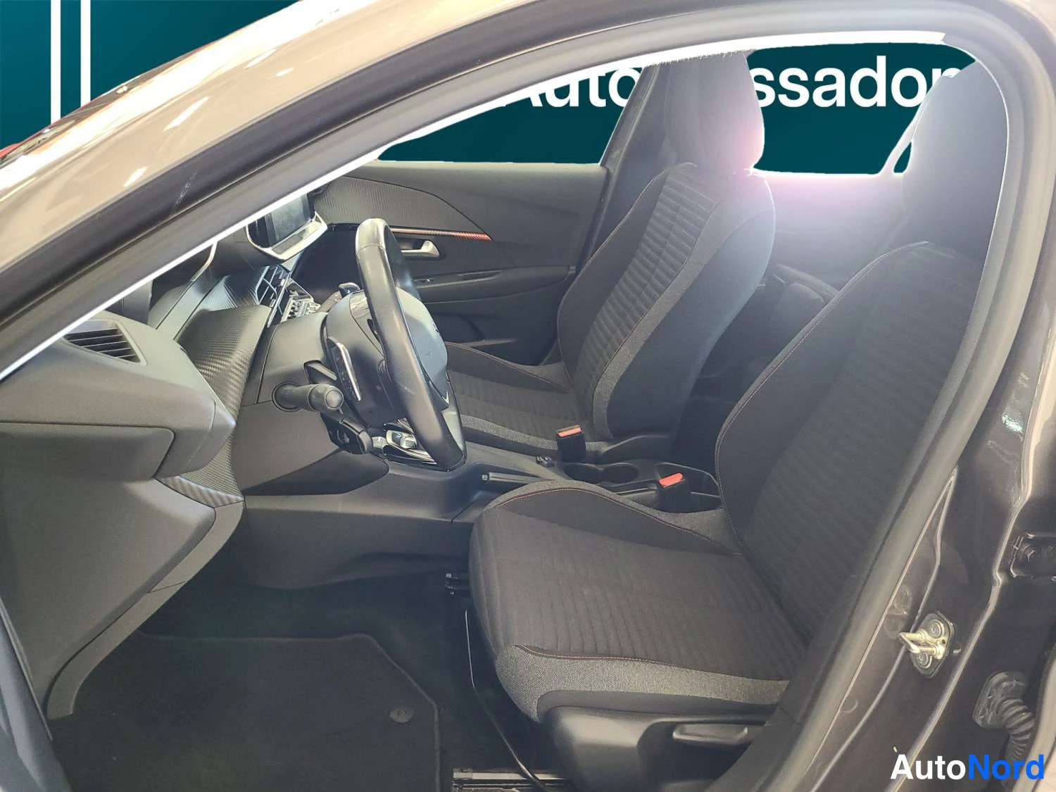 Harmaa Peugeot 208 2021, kuva 26