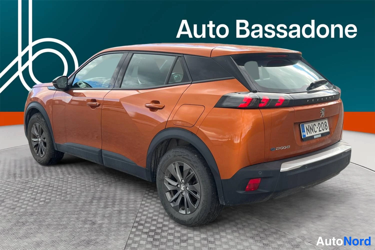 Oranssi Peugeot E-2008 2023, takaviisto, kuva 10