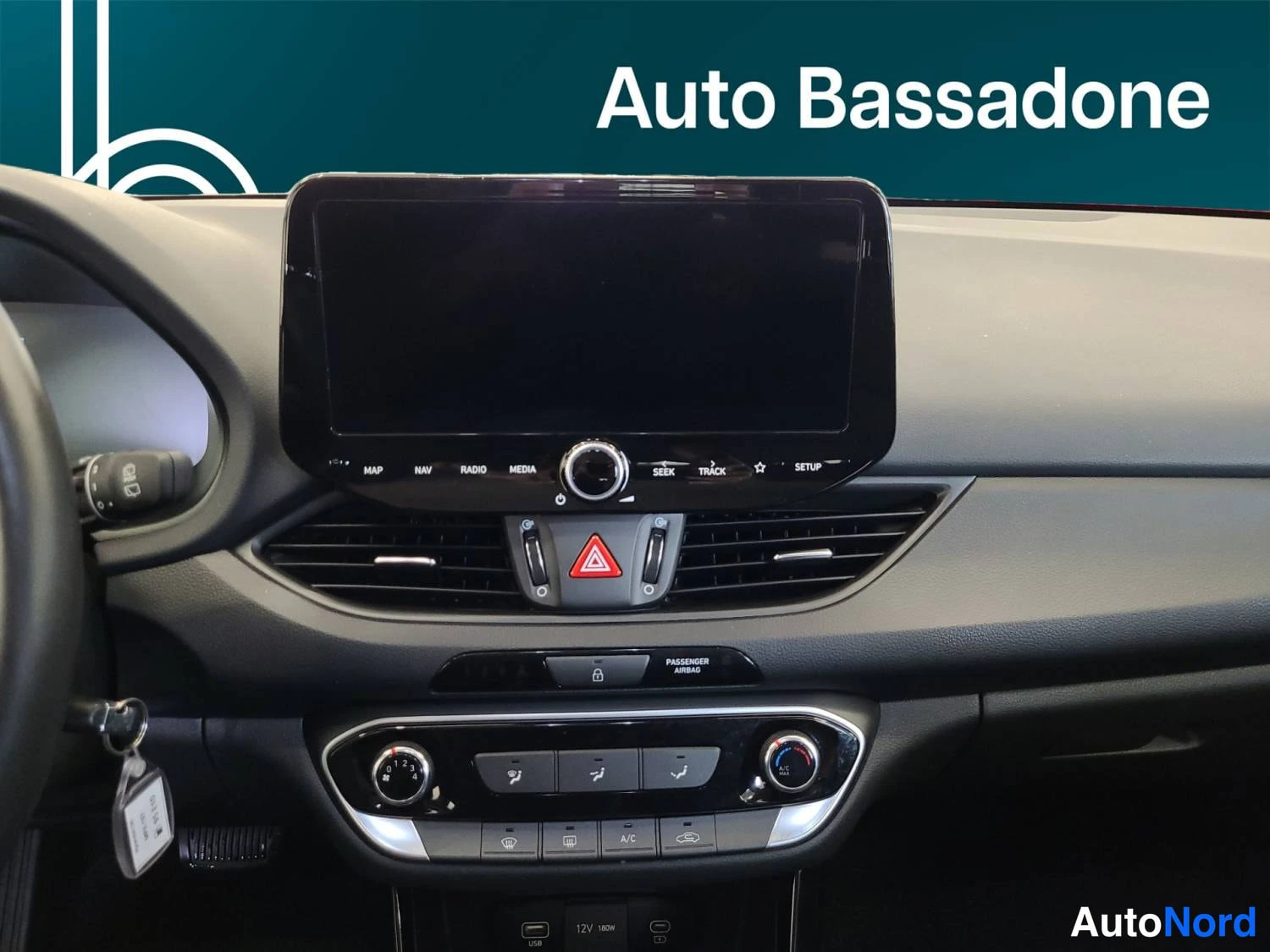 Valkoinen Hyundai I30 2025, kuva 12
