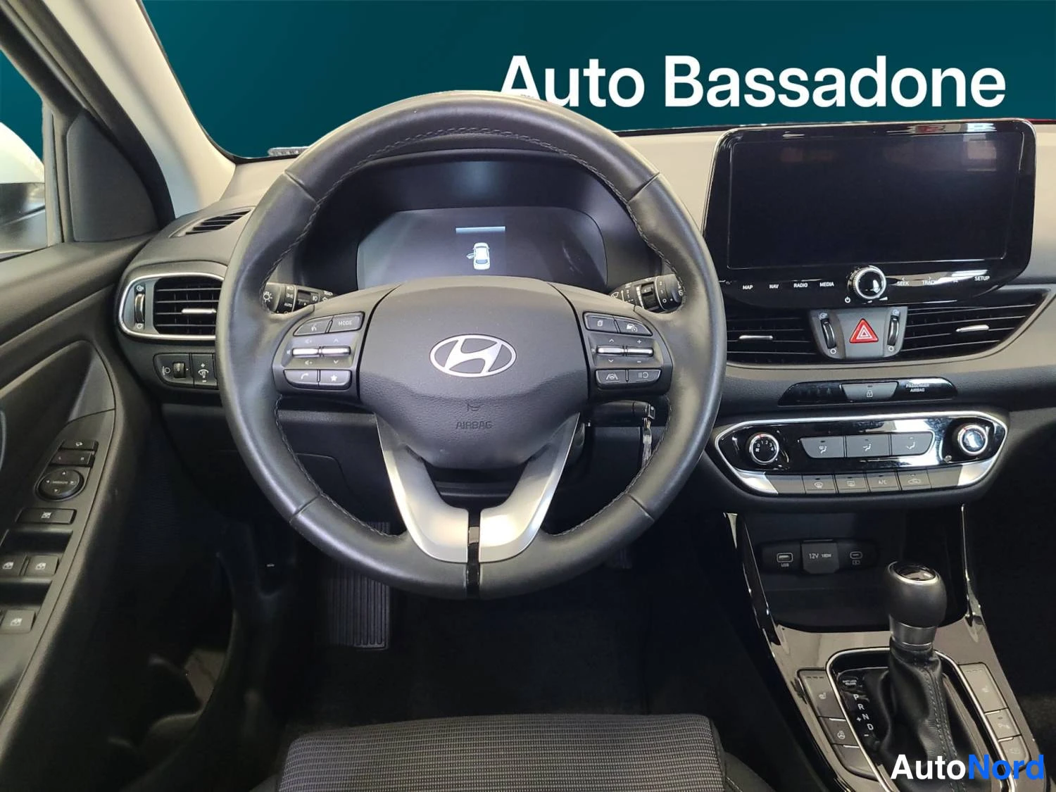 Valkoinen Hyundai I30 2025, kuva 13