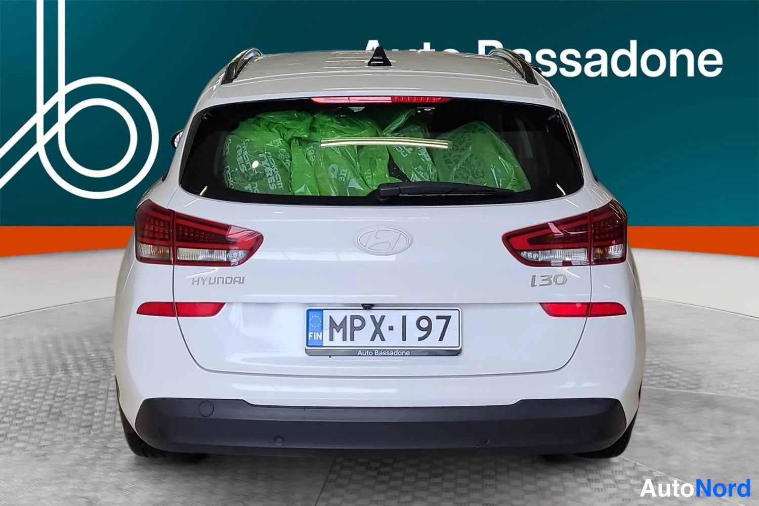 Valkoinen Hyundai I30 2025, takaa, kuva 9