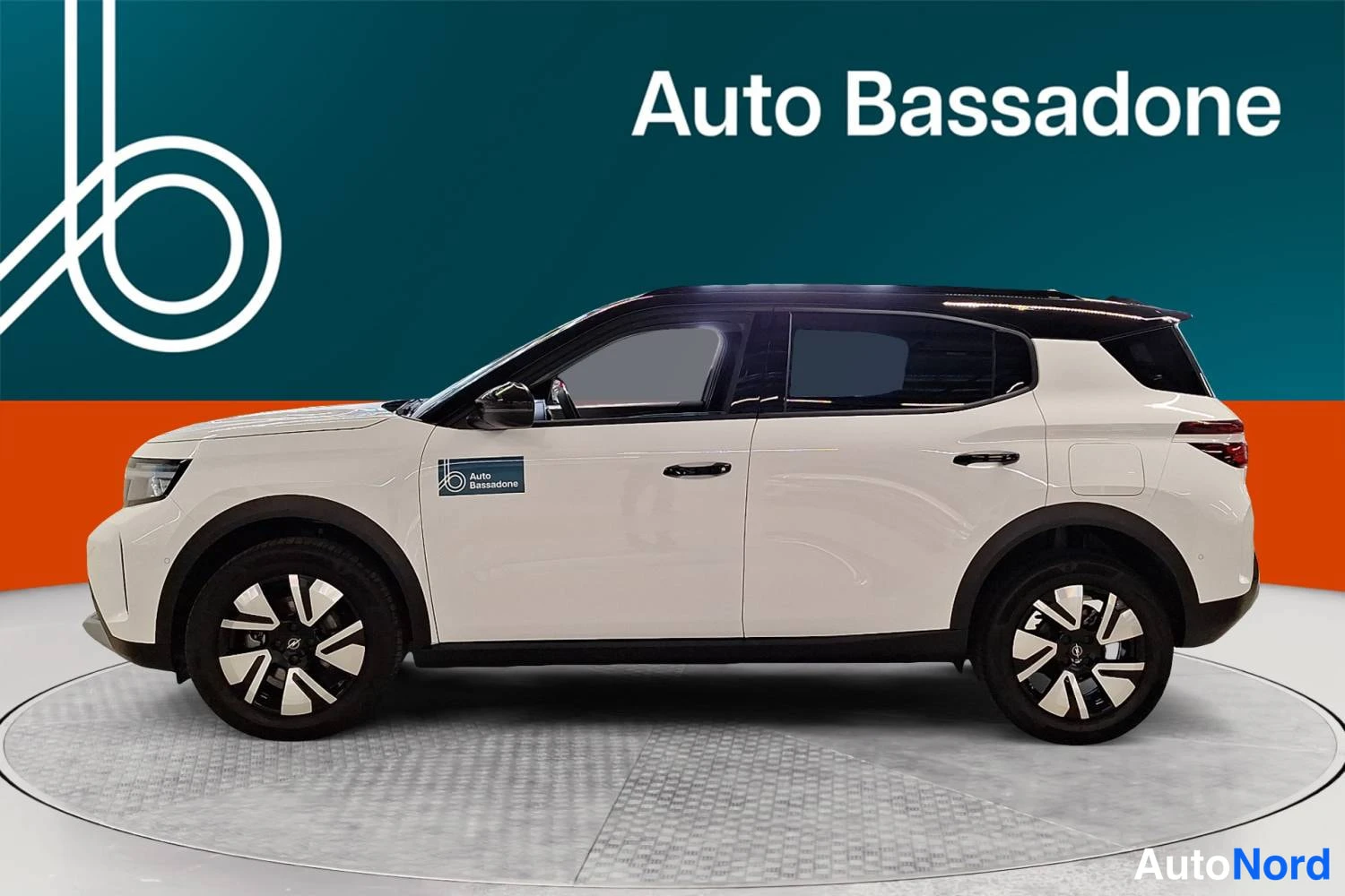 Valkoinen Opel Frontera 2026, etuviisto, keula vasemmalle, kuva 2