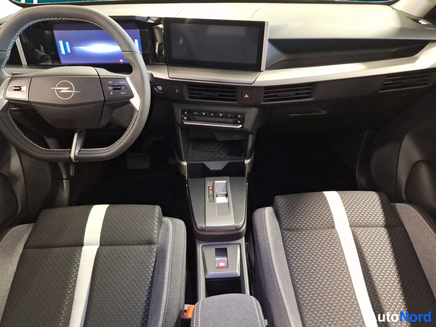 Valkoinen Opel Frontera 2026, kuva 11