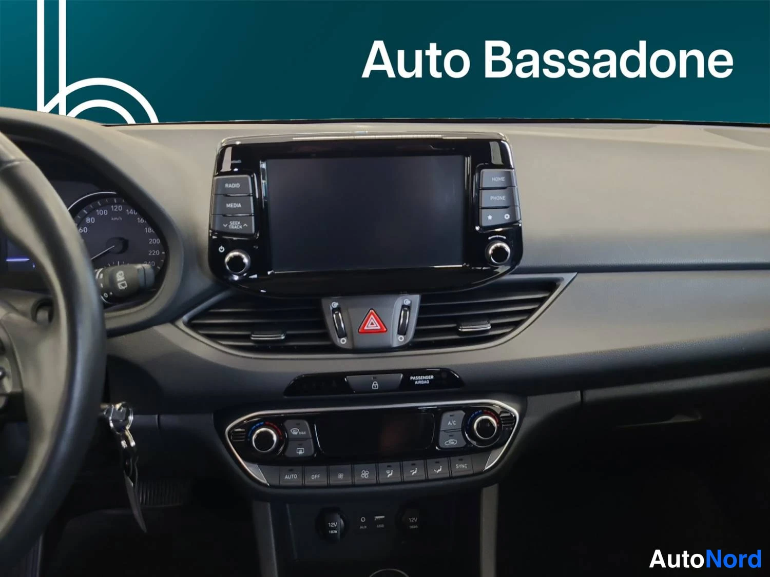 Valkoinen Hyundai I30 2020, kuva 11