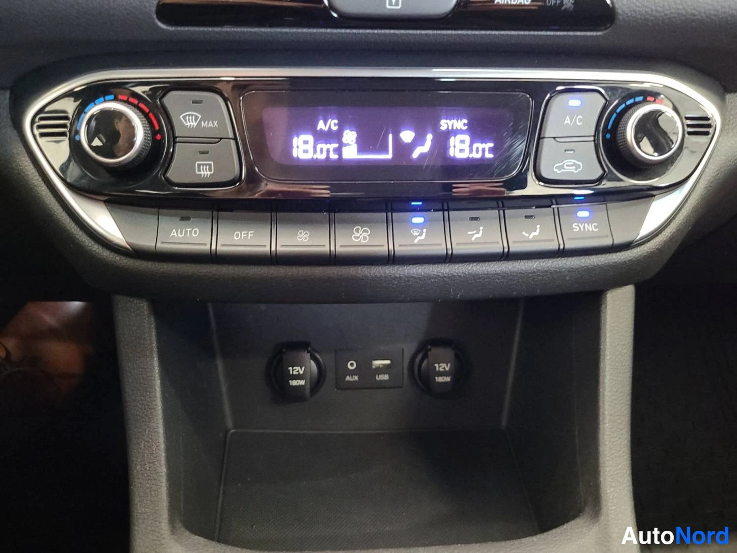 Valkoinen Hyundai I30 2020, kuva 24
