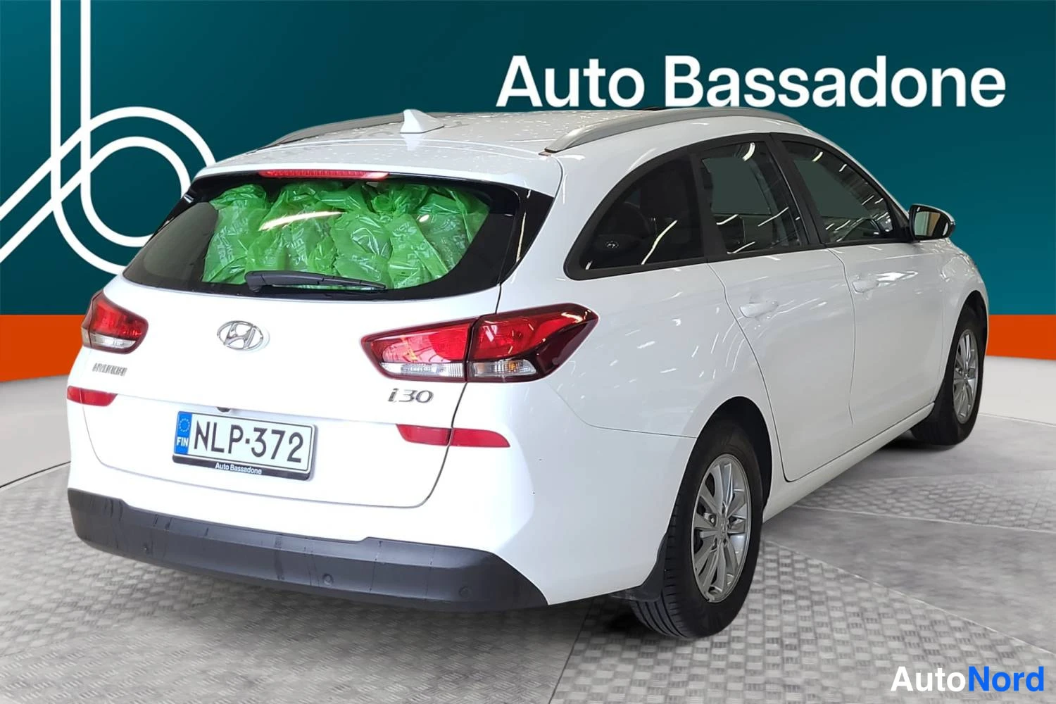 Valkoinen Hyundai I30 2020, takaviisto, kuva 7