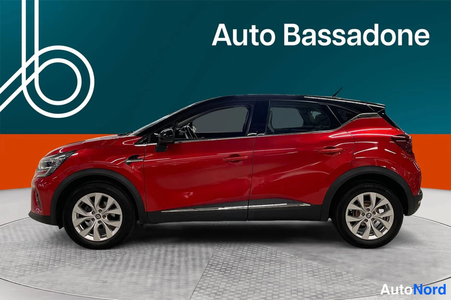 Punainen Renault Captur 2020, sivulta, kuva 5