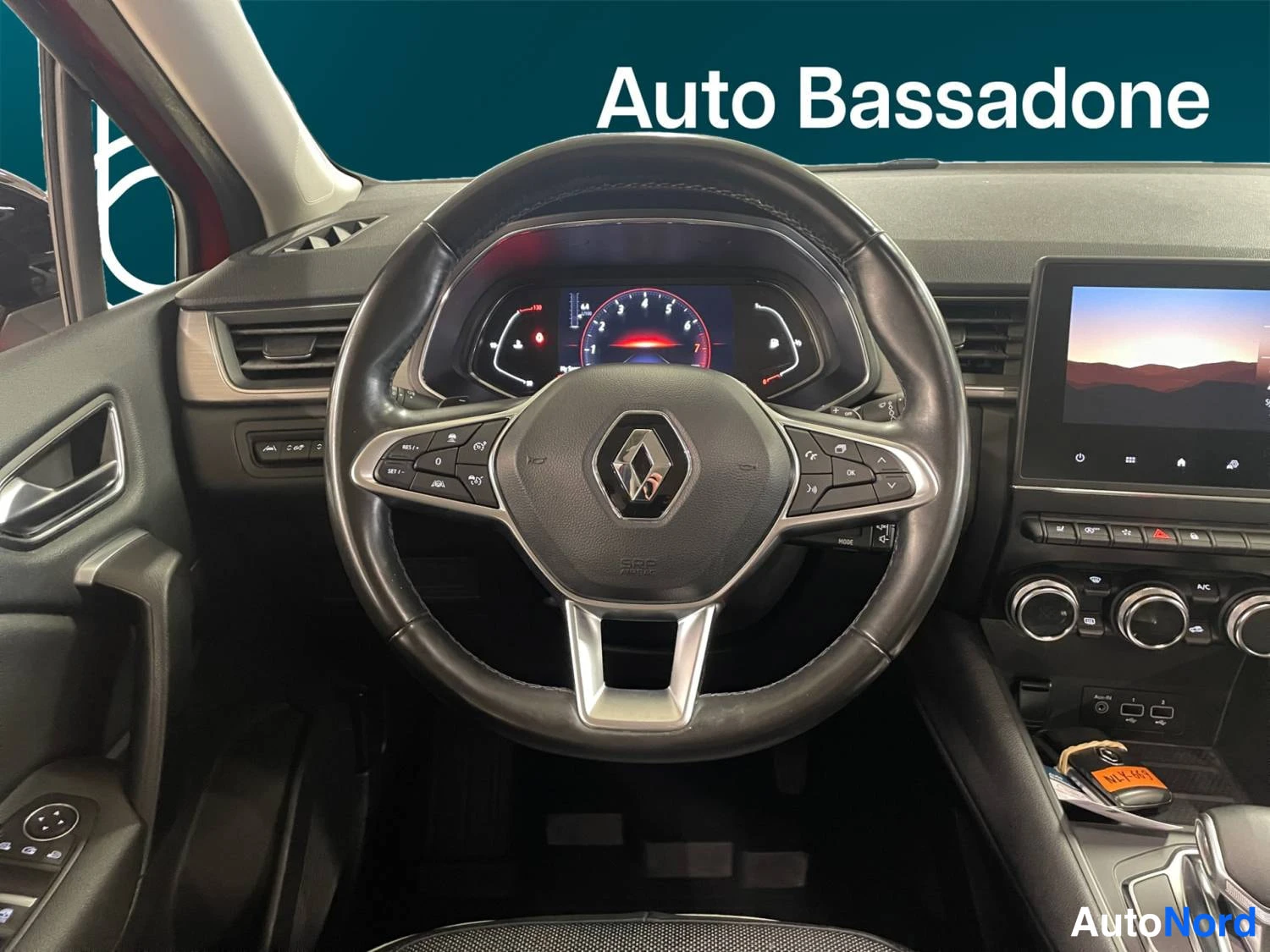 Punainen Renault Captur 2020, kuva 12