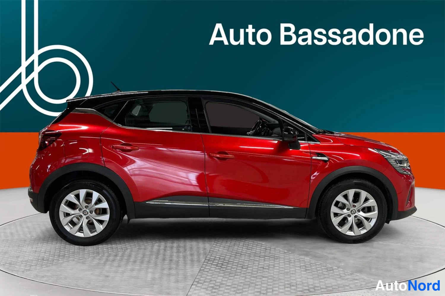 Punainen Renault Captur 2020, sivulta, kuva 4