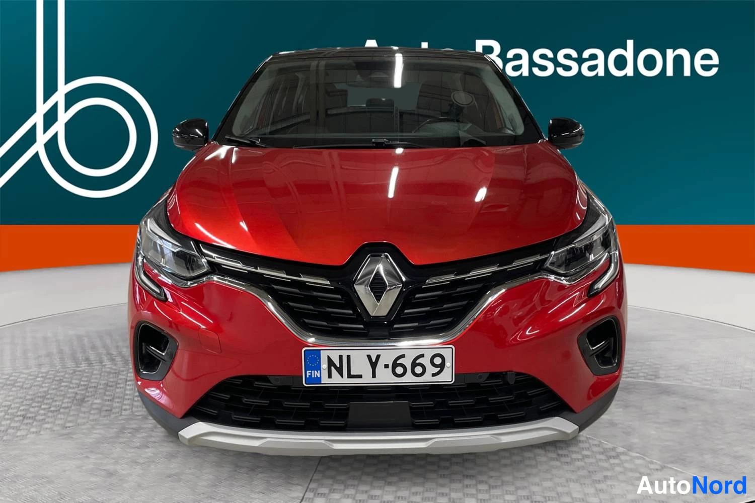 Punainen Renault Captur 2020, edestä, kuva 3