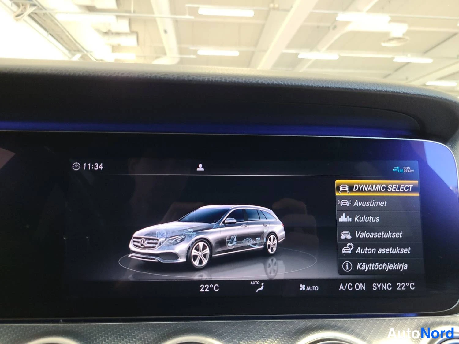 Sininen Mercedes-Benz E 200 d 2020, kuva 36
