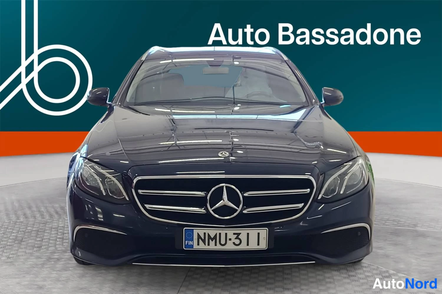 Sininen Mercedes-Benz E 200 d 2020, kuva 34
