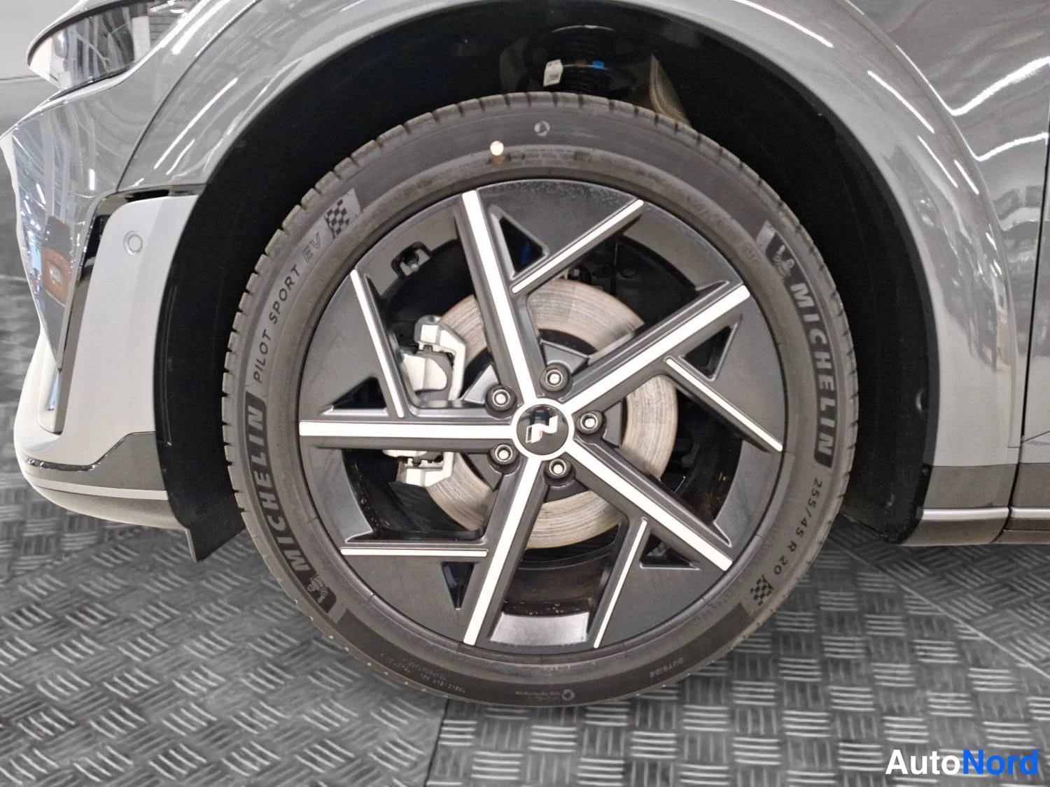 Harmaa Hyundai Ioniq 5 2025, kuva 8