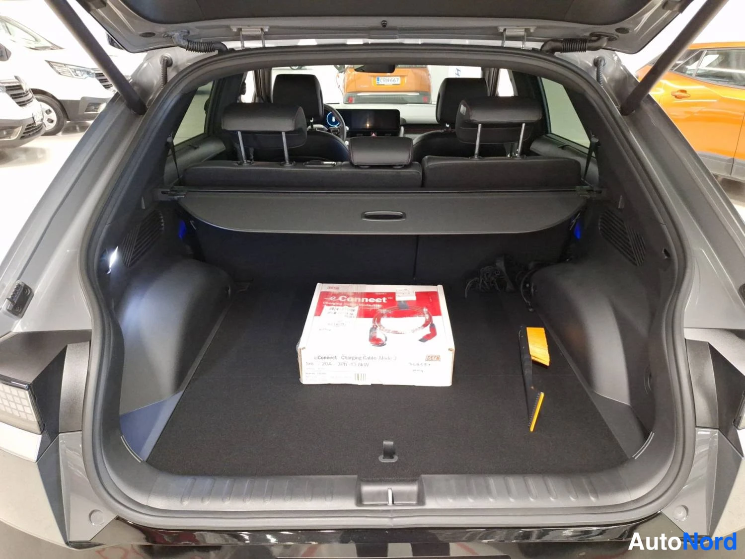 Harmaa Hyundai Ioniq 5 2025, kuva 10