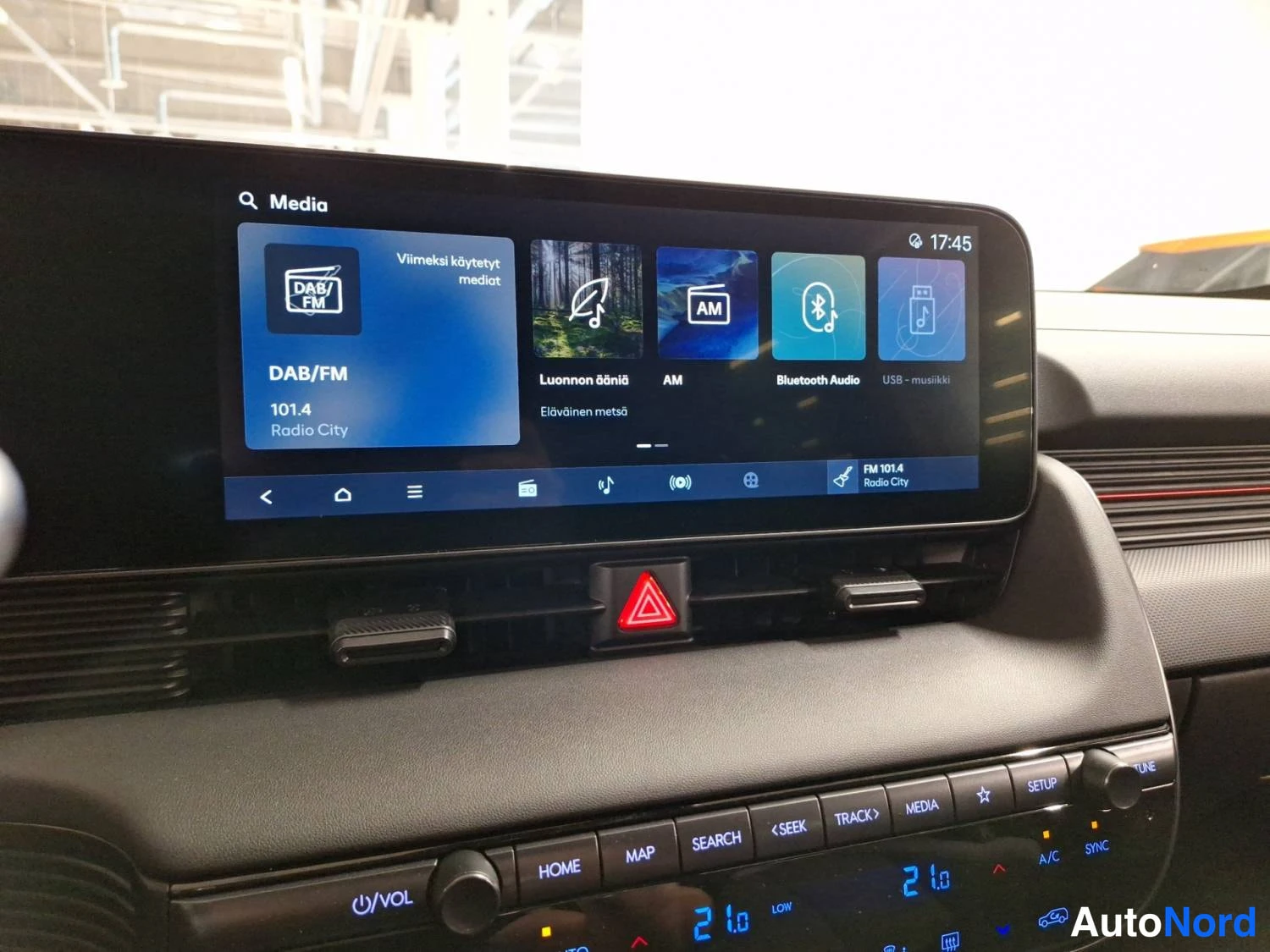 Harmaa Hyundai Ioniq 5 2025, kuva 16