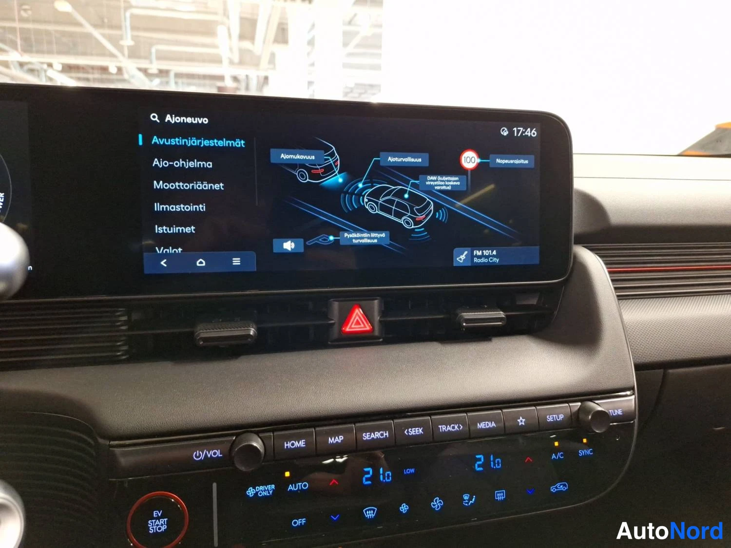 Harmaa Hyundai Ioniq 5 2025, kuva 18