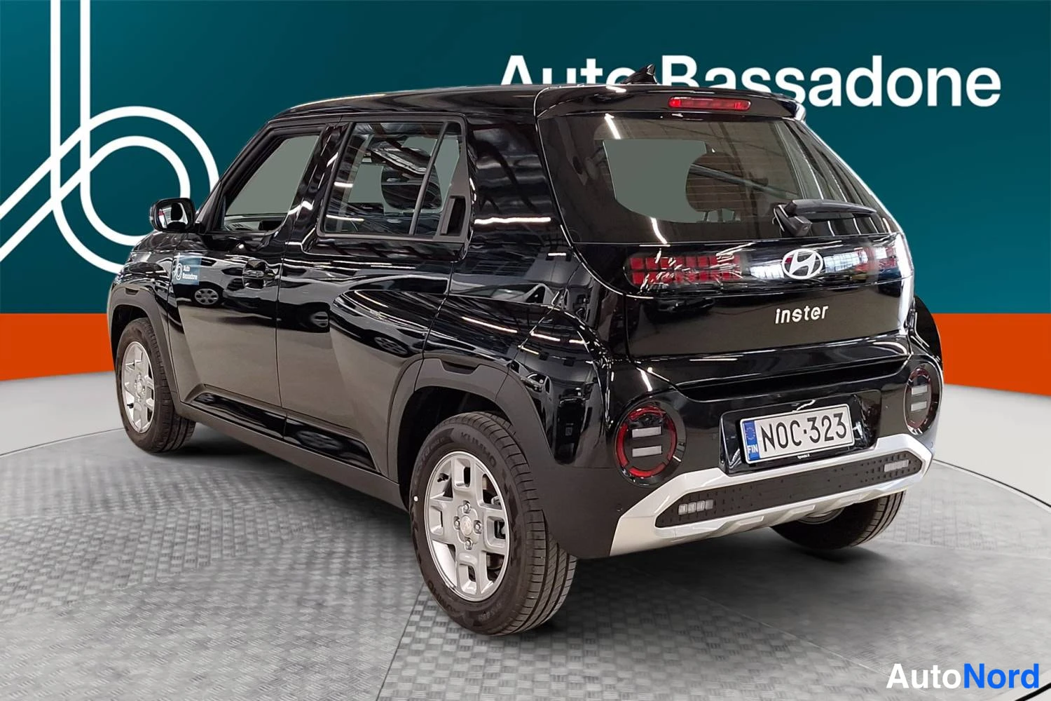 Musta Hyundai Inster 2026, takaviisto, kuva 6