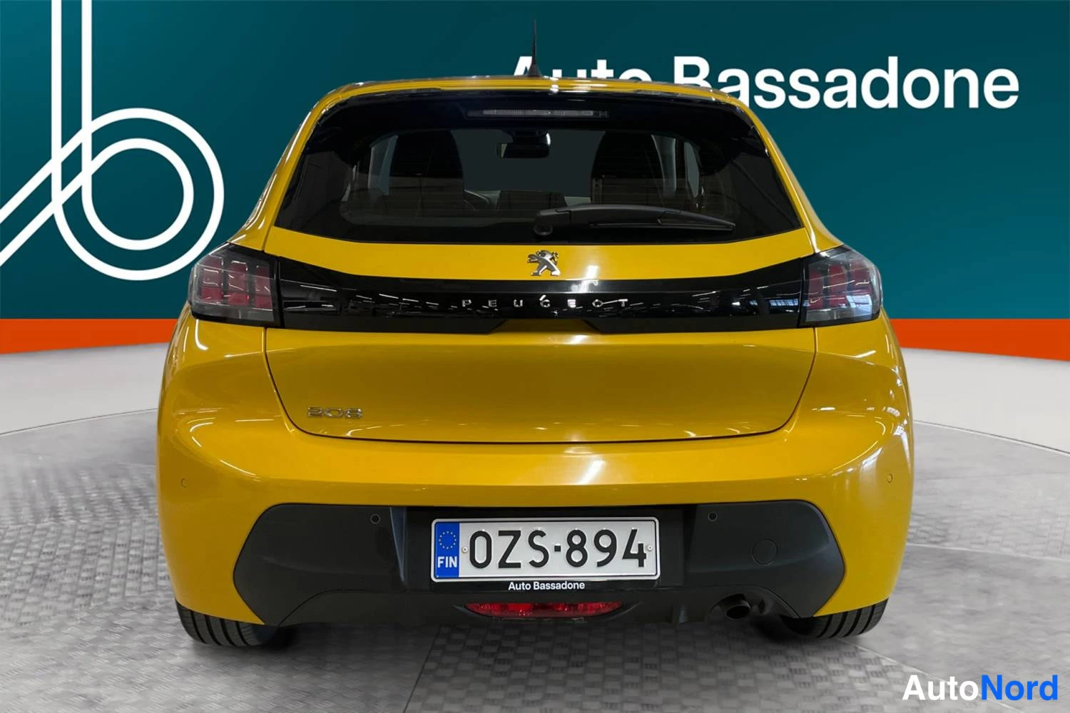 Keltainen Peugeot 208 2022, takaa, kuva 8