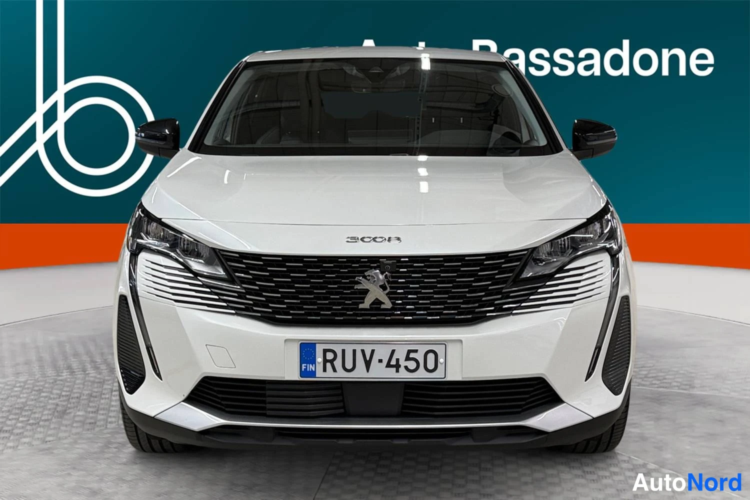Valkoinen Peugeot 3008 2023, edestä, kuva 4