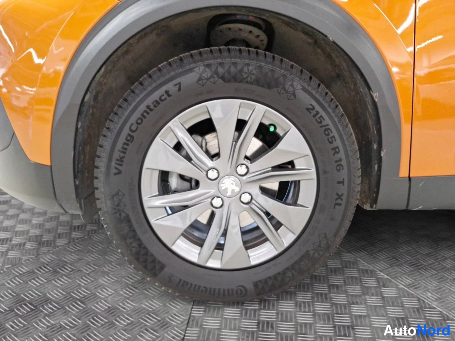 Oranssi Peugeot 2008 2023, kuva 19
