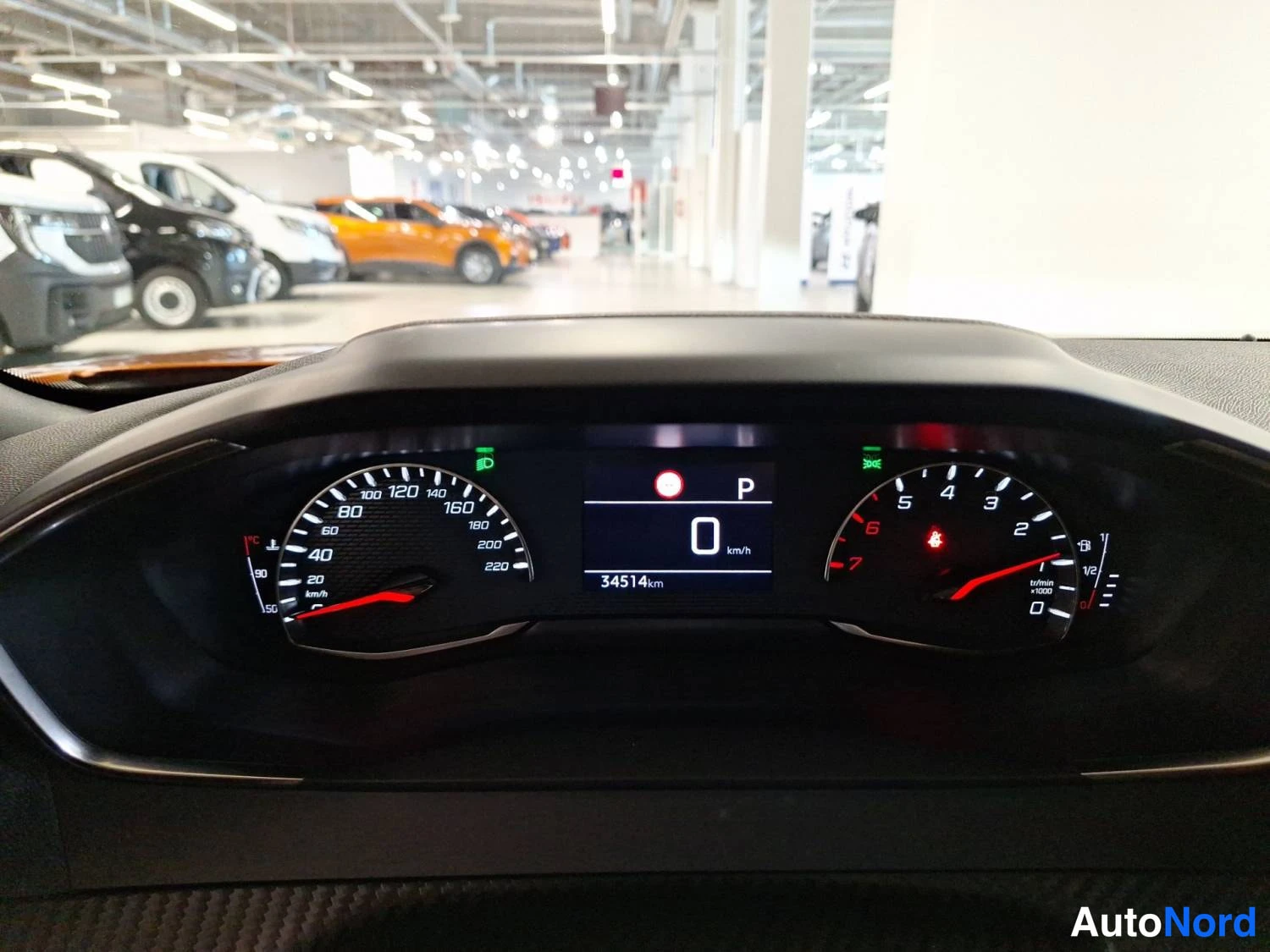 Oranssi Peugeot 2008 2023, kuva 15